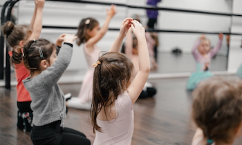 Initiation À La Danse